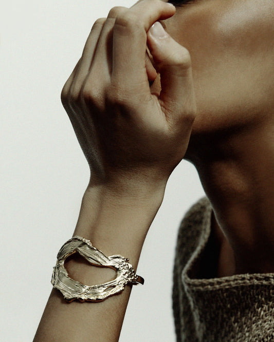 LINDA BANGLE BRACELET - GOLD