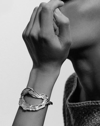 LINDA BANGLE BRACELET - SILVER